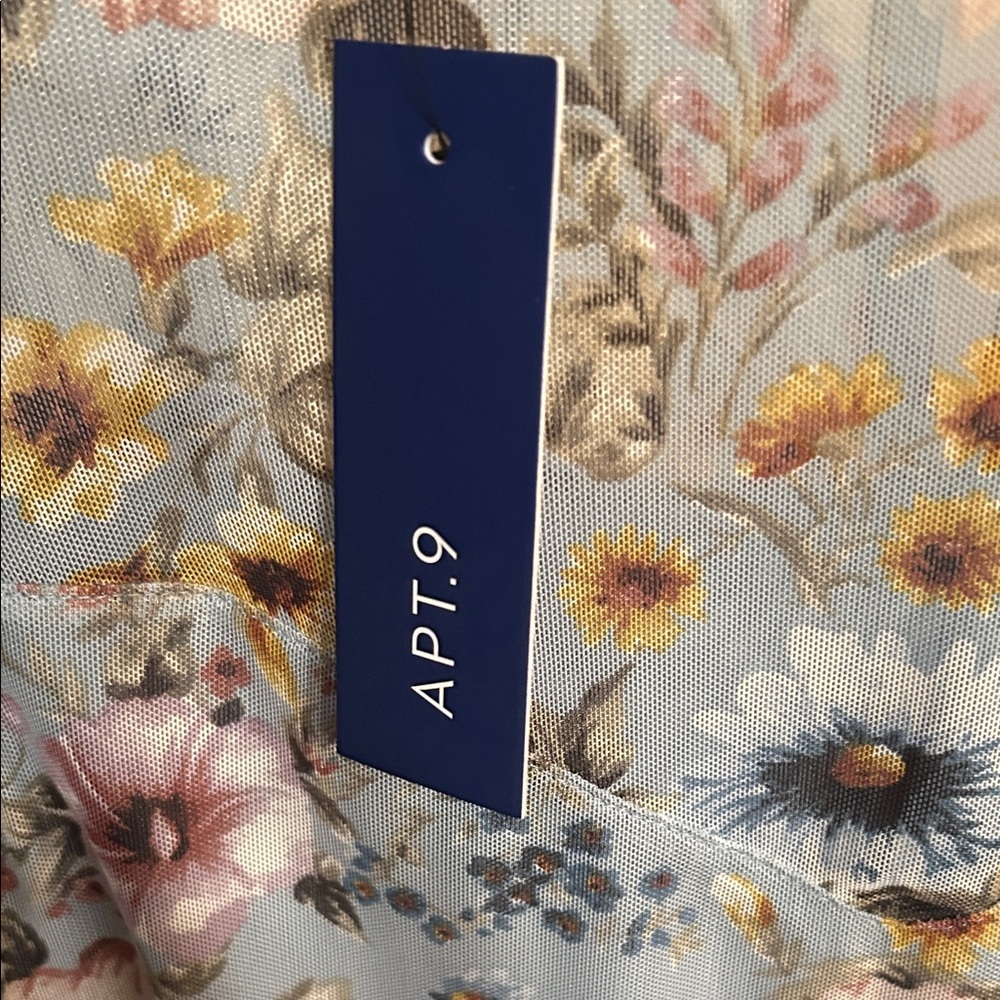 Apt. 9 NWT Sleeveless Floral Sleeveless Top - Light Blue Small - Picture 5 of 13